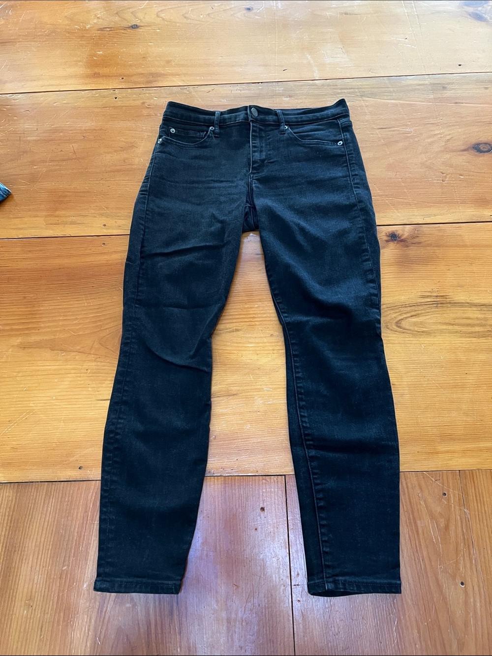 Like new Gap black True Skinnyjeans size 28 Short/Petite